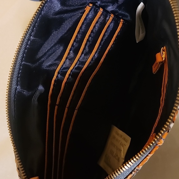 HOBO Wallet Wristlets Orange Blossom - Picture 3 of 6